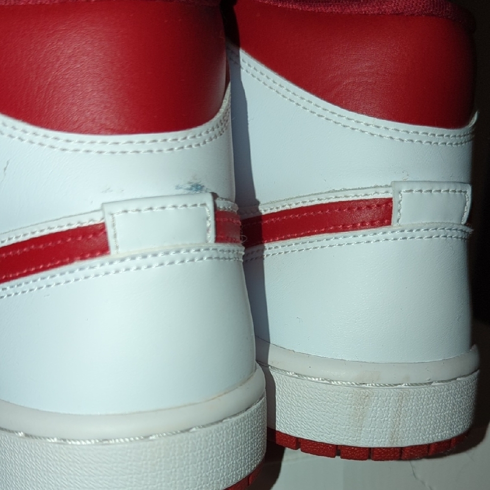 🔴 Nike Air Jordan 1 Mid Red White Sneakers W 8 1/2 | 8.5 ☁️ - Picture 11 of 16